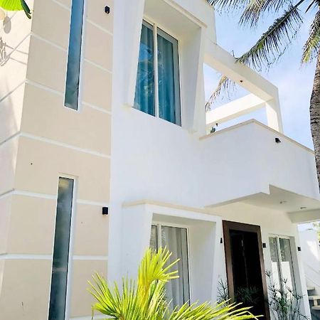 Ayona Beach Villa Katuneriya Exterior photo